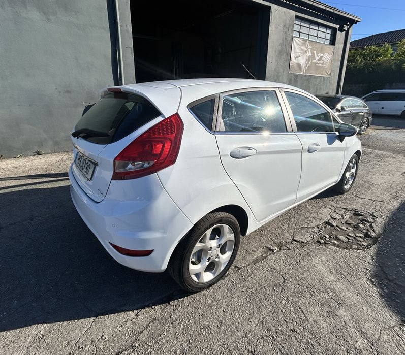 Ford Fiest Branco