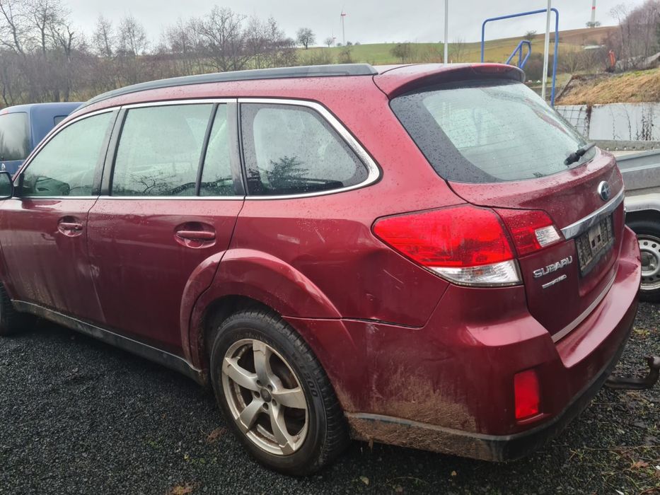 Subaru 2,5 benzyna automat