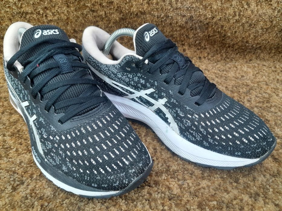 Кросівки оригінал Asics Gel-Cumulus 39 розмір.