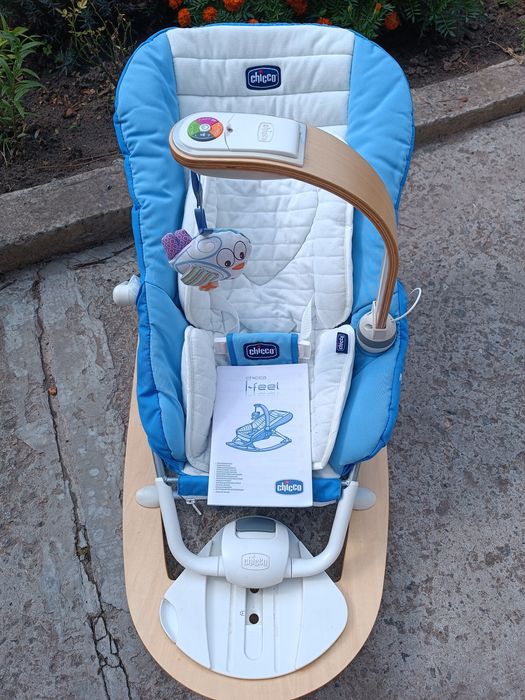 Детский шезлонг-качалка Chicco i-Feel