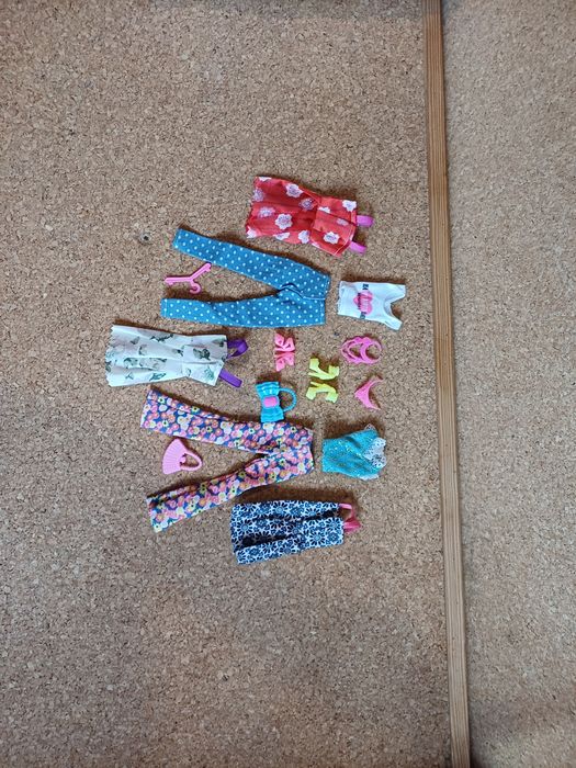 Barbie roupa nova. Vários conjuntos disponíveis