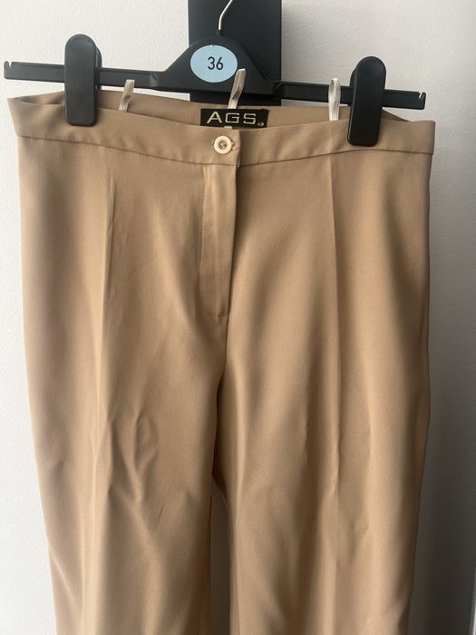 Karmelowe camel nude proste z prostą nogawką r. M/L