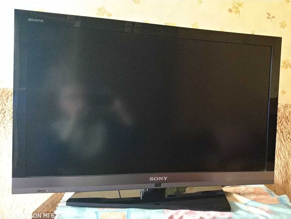 Telewizor Sony 32 cale KDL-32EX710 z oryginalnym sprawnym pilotem
