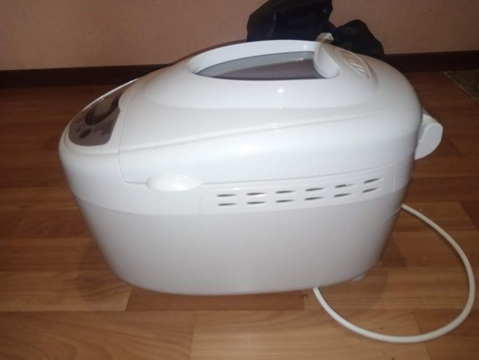 Продам хлебопечку