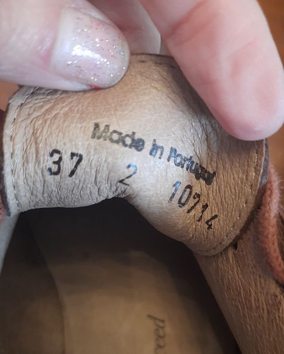Sapatos de pele para senhora 37
