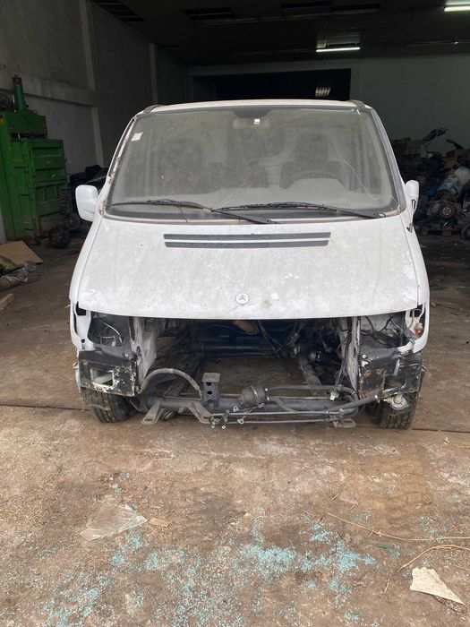 MERCEDES BENZ VITO 108 VENDO CARROÇARIA COM DOCUMENTOS