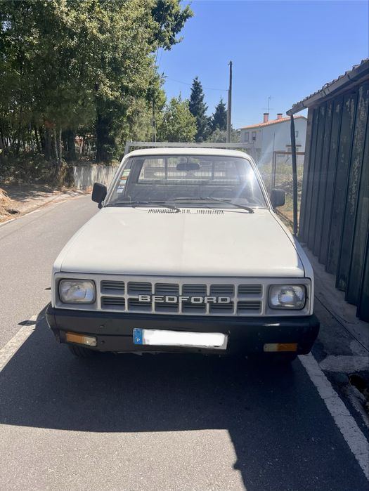 Carrinha Bedford KBD27 motor Isuzu