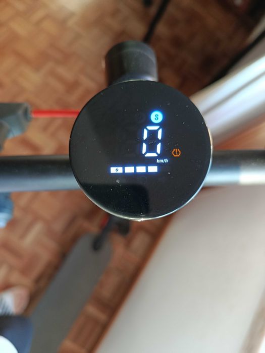 Trotinete Xiaomi scooter elite