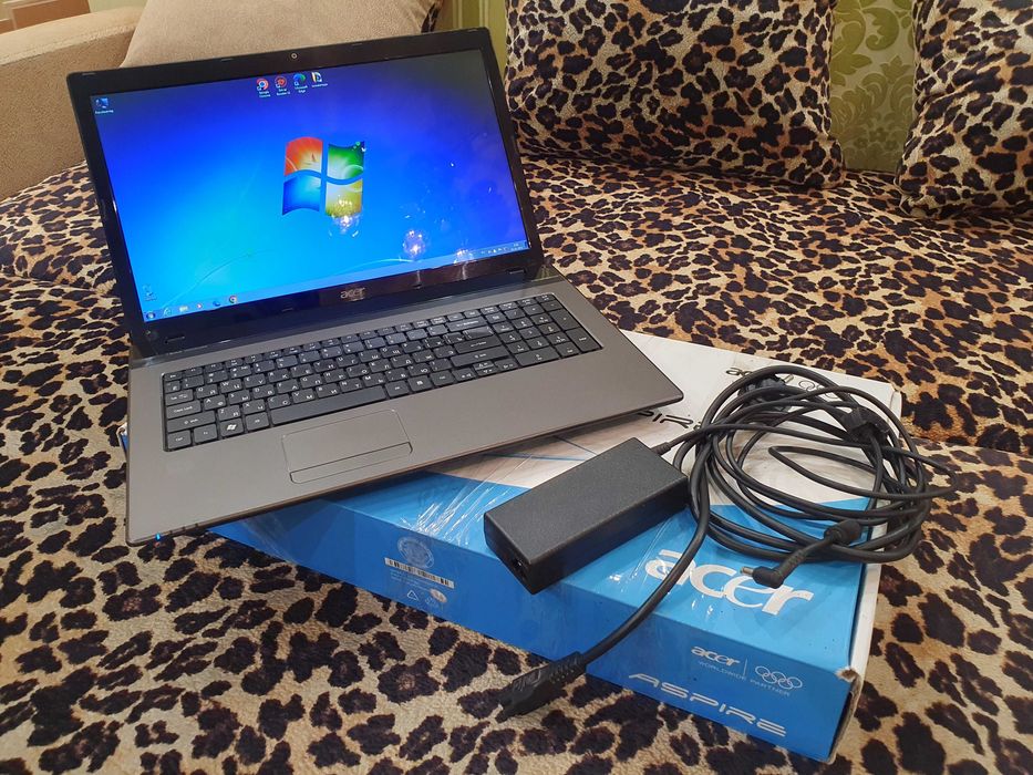 Ігрова консоль Acer Aspire 7560G