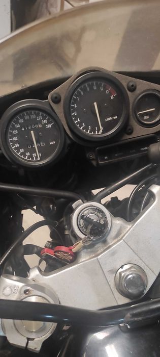 Yamaha FZR 600.