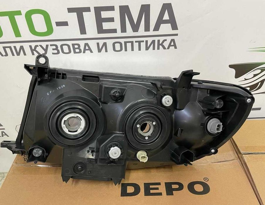 Фара Toyota Land Cruiser 100 фары Тойота Ленд Круизер 100 2005-2008