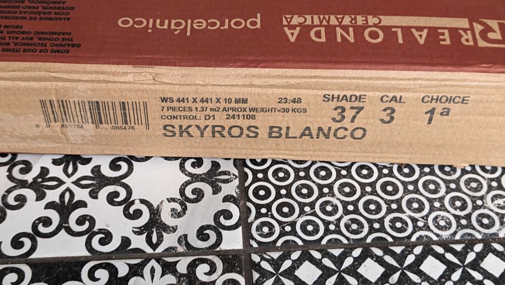 Gres szkliwiony hiszpański Realonda SKYROS BLANCO -matt beżowy  2,74m2
