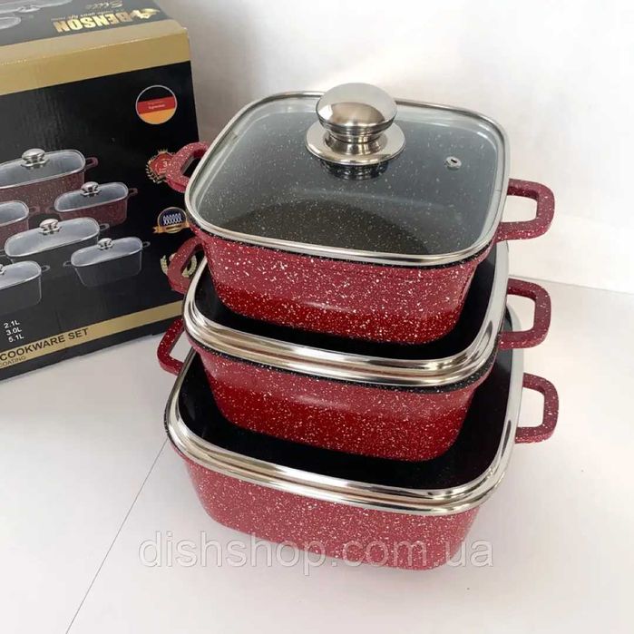 Набір кастрюль з антипригарним покриттям.