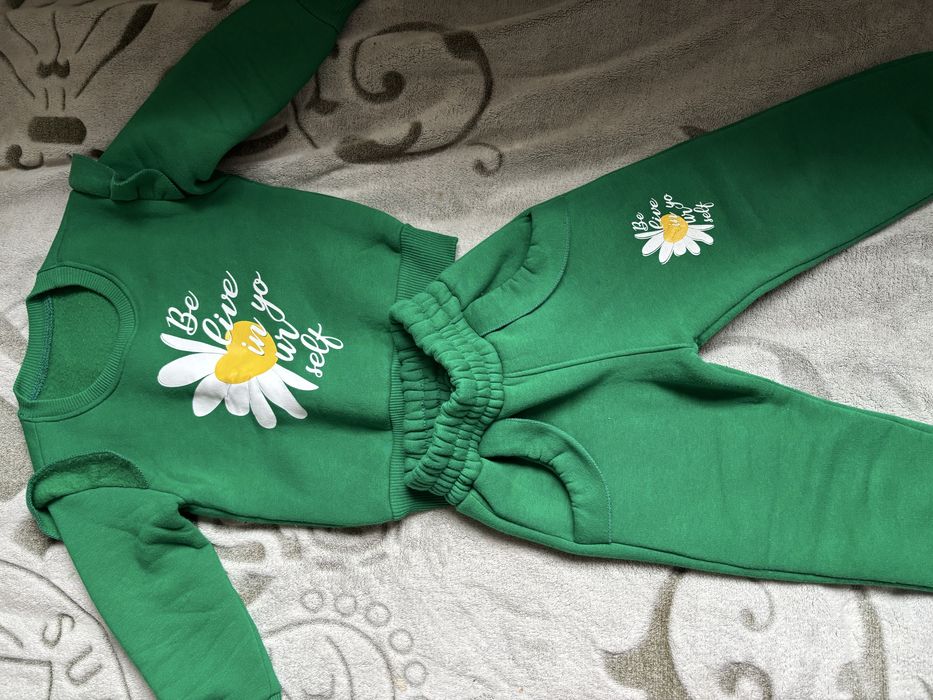 Спортивний костюм на флісі для дівчинки