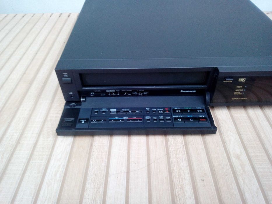 Magnetowid Panasonic NV-J35 VHS uszkodzony