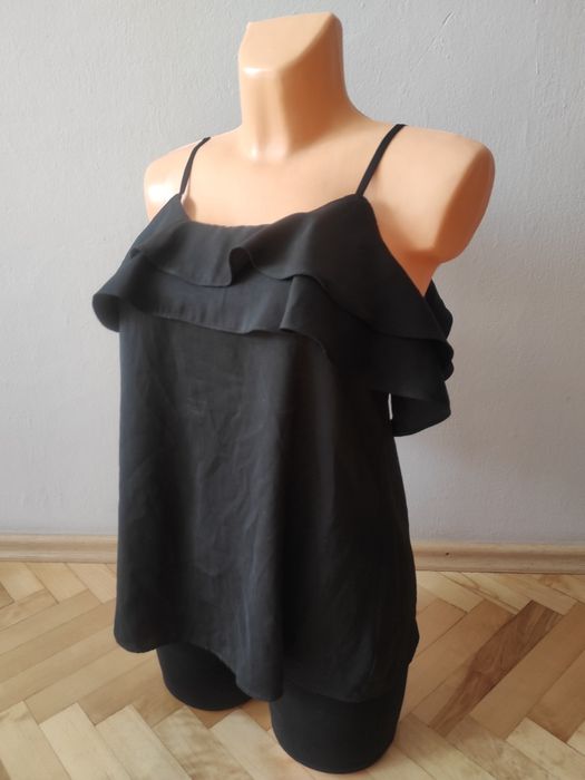 Czarna bluzka z falbanką top