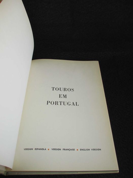 Livro Touros em Portugal Mascarenhas Barreto