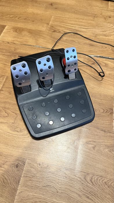 Logitech g27 (руль+педали+кпп)