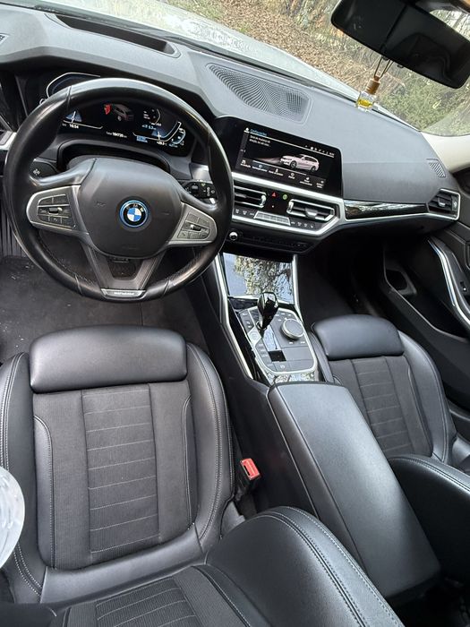 BMW 330e line sport foto 5