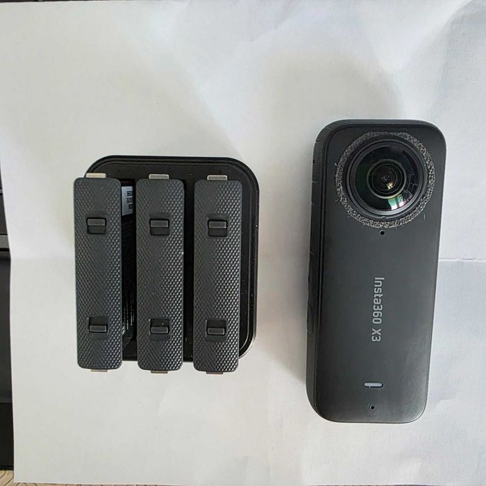 Insta360 X3 camara 360 com 3 baterias e hub de carregamento
