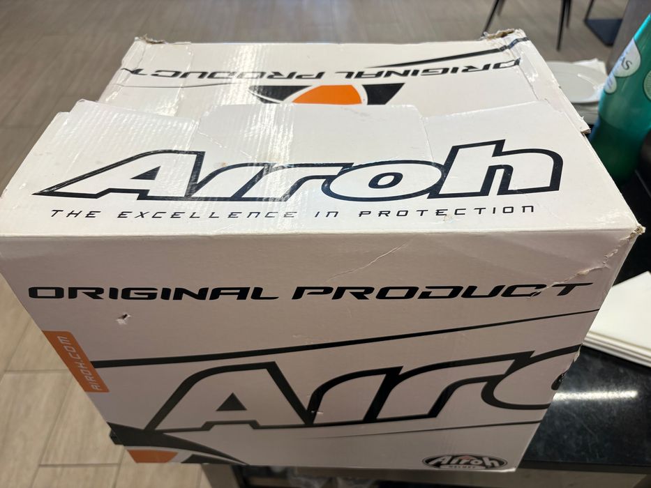 Capacete novo Airoh