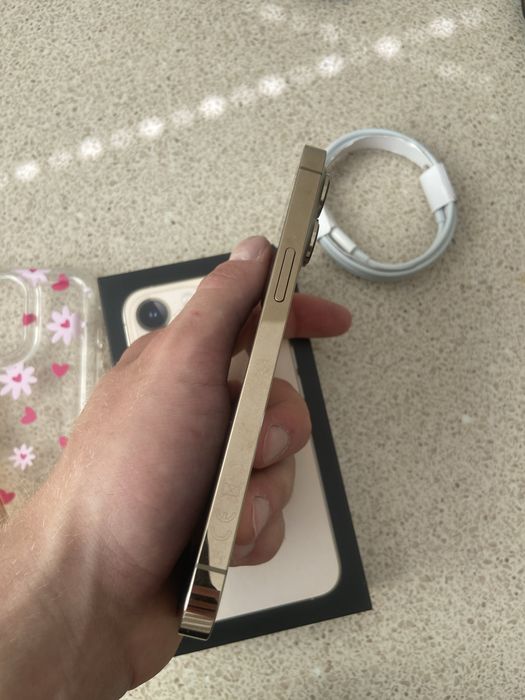 iPhone 13 Pro 128 GB Gold z kompletnym zestawem