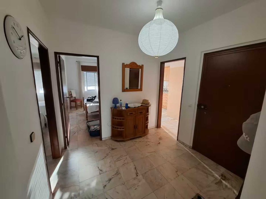Apartamento T2 para Arrendamento de Longa Duração em Armação de Pêra – a 200 metros da Praia dos Pescadores