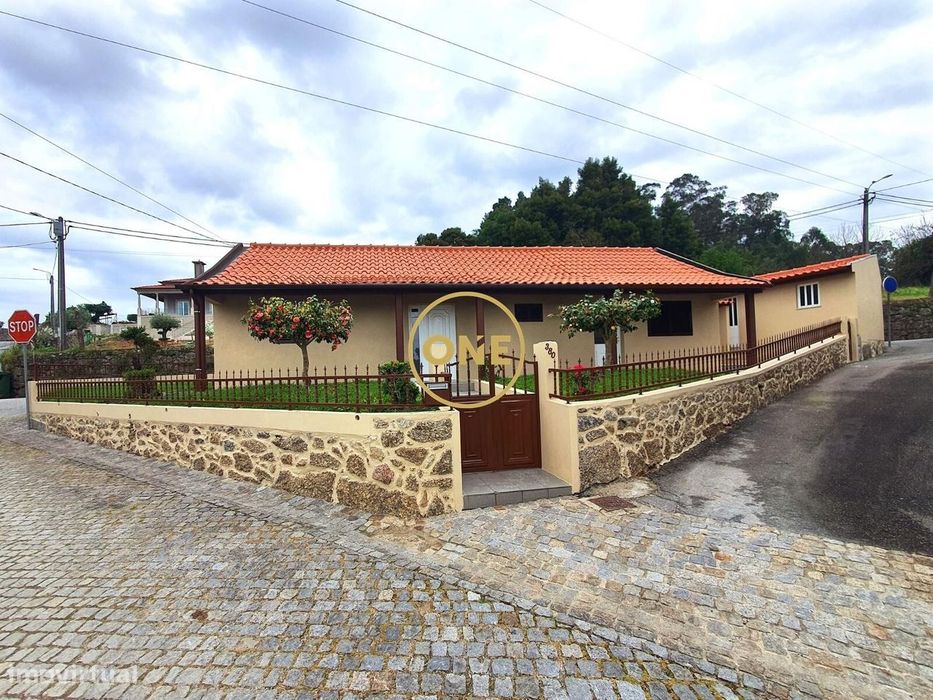 Moradia Térrea T2 Totalmente Remodelada