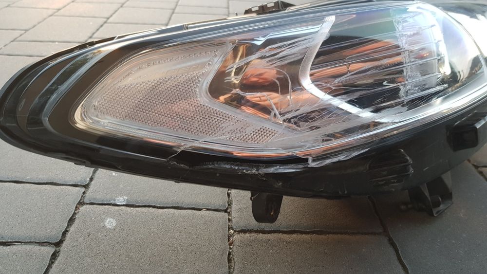 Lampa mondeo mk5 prawa