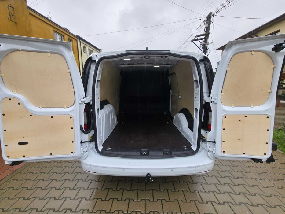 Zabudowa zabezpieczenie ze sklejki Ford Transit Connect van