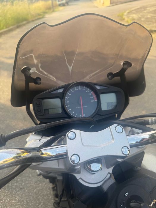 Súzuki gsr 600 como nova