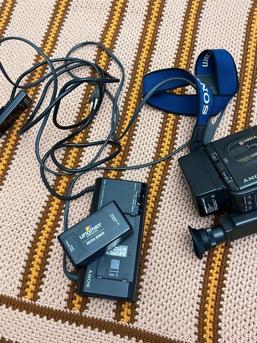 Sony Model NO. AC-V60A