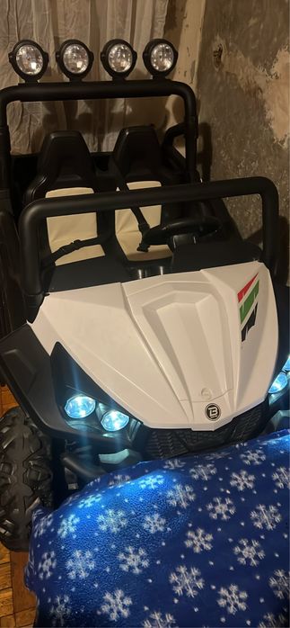 Машина отличном состоянии езда два чеса. Приходите  смотрите звоните..