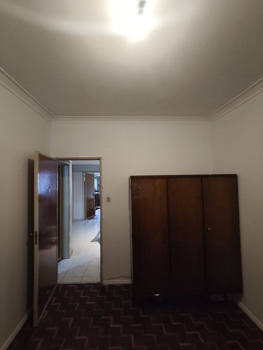 Quarto para arrendar