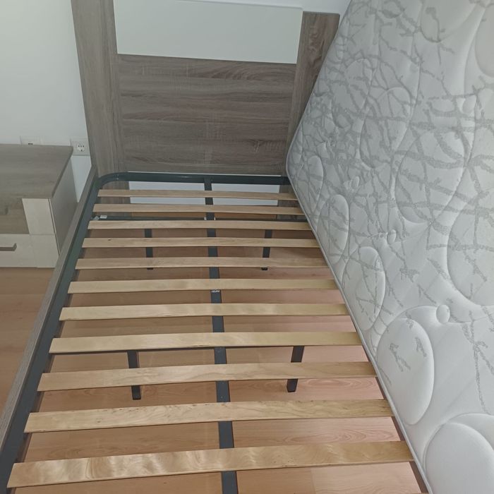 Cama de Solteiro (Como Nova)