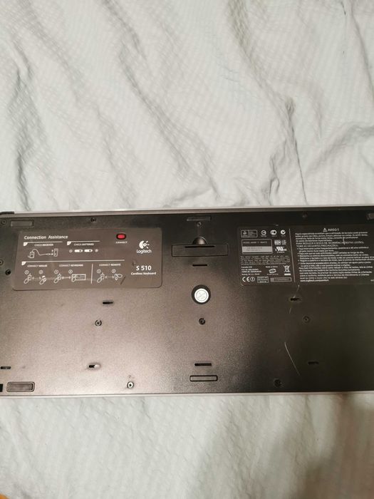 Teclado sem fio da marca Logitech