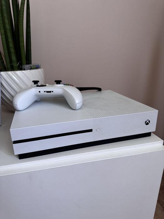 Xbox one S 500GB/okablowanie/pad