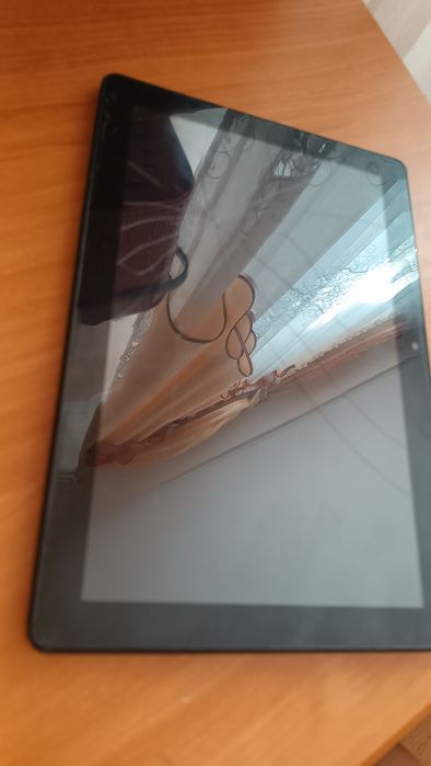 Планшет з розбитим екраном