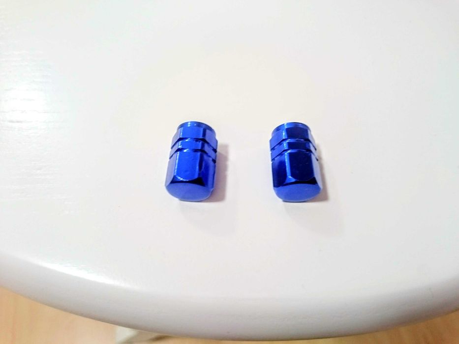 Б/в алюмінієві ковпачки на золотніки (ніпелі) для камер велосипеда