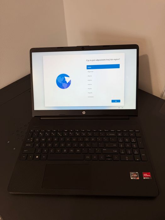 HP 15s, Ryzen 3 5300U, 8 GB RAM, 256 GB SSD, 15.6″ IPS