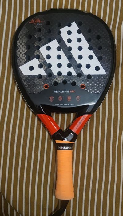 Adidas Metalbone 3.2 HRD em ótimo estado