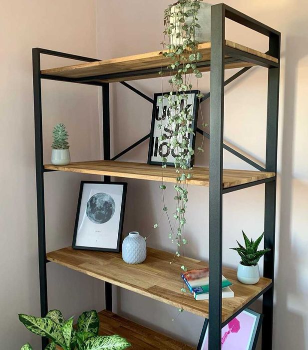Estante metálica e carvalho maciço