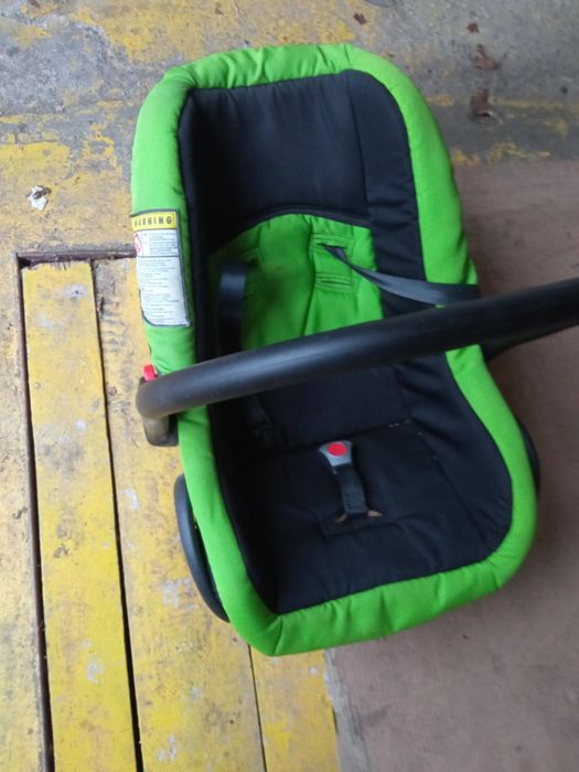 Nosidełko samochodowe dla dziecka