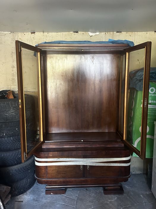 Antyczna witryna Art Déco z kryształowymi szybami