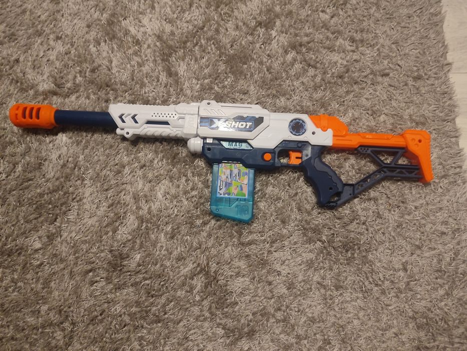 Pistolet/karabin Xshot z magazynkiem 10 strzałkowym