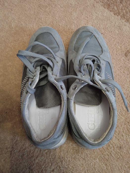 Кросівки розмір 37