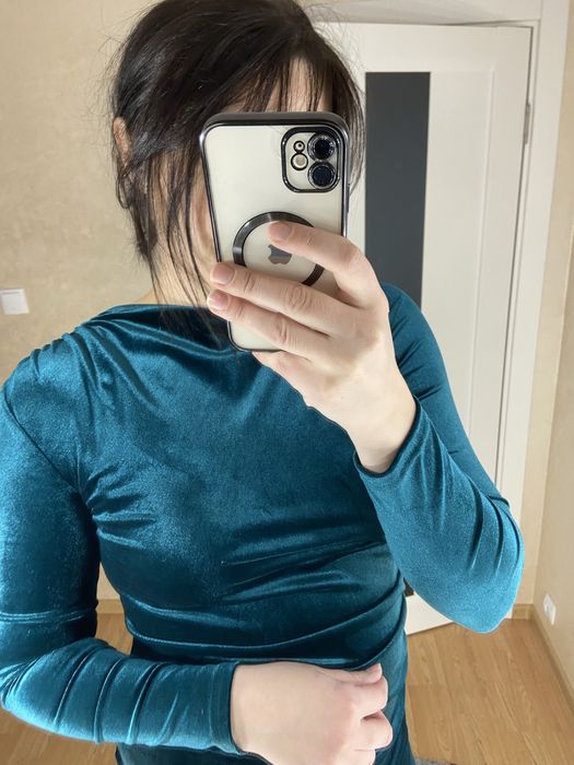 Оксамитове плаття