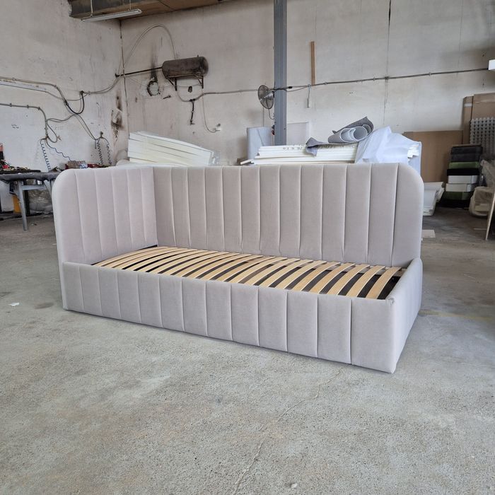 Sprzedam nowe łóżko pod materac 90x200 cm.