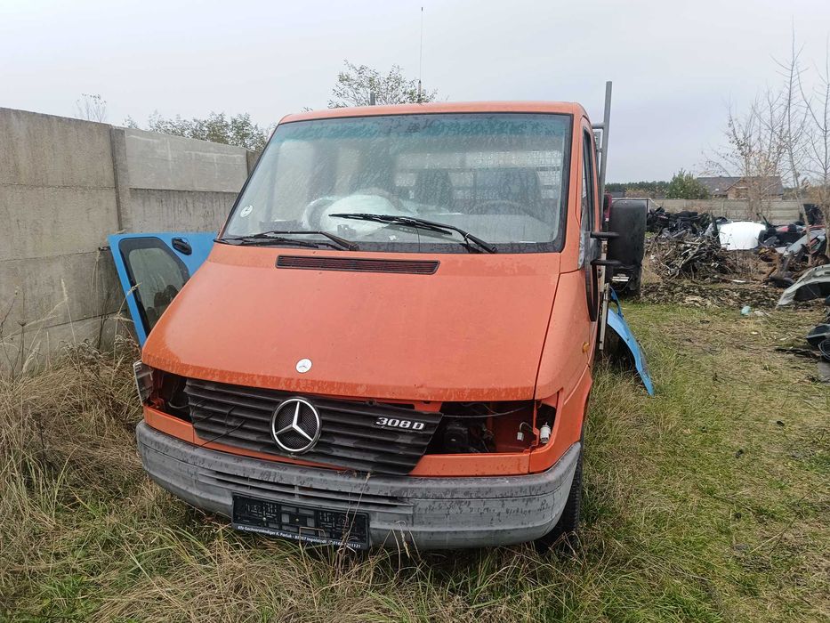 mercedes sprinter 1998r 2.3 diesel na części lub w całości