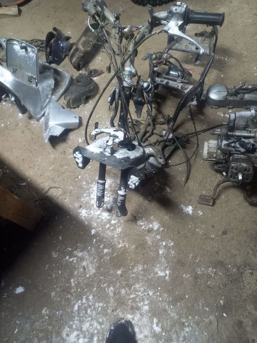 Продам деталі що є на фото